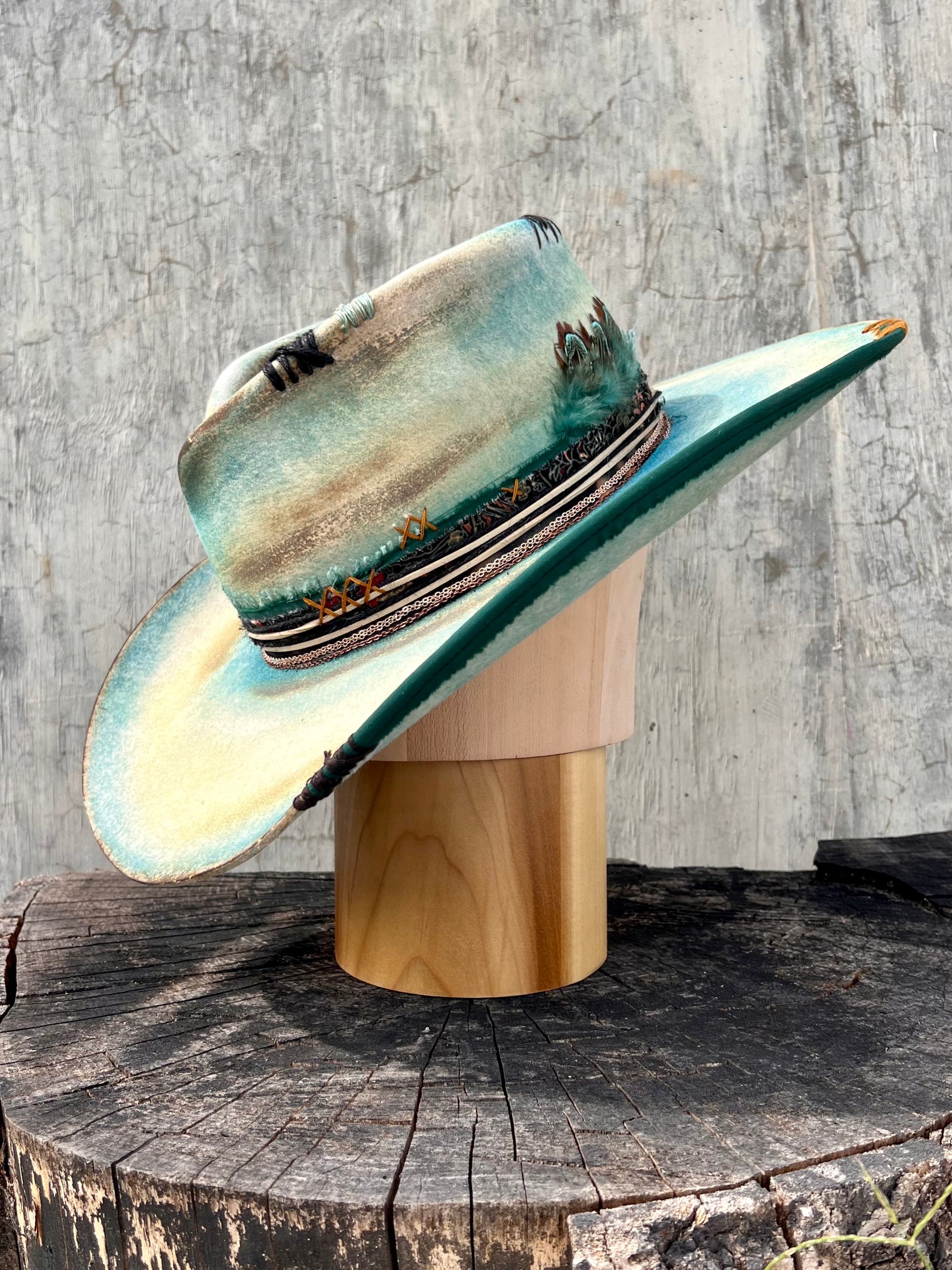 Tempered Teal Vintage Wide-Brimmed Felt Hat - Image 7